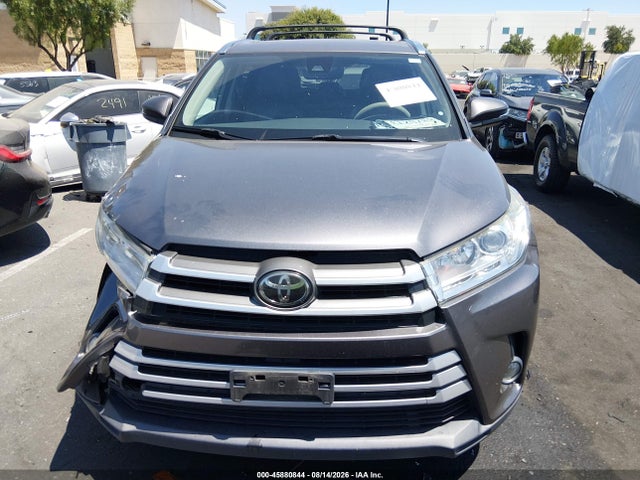 5TDKZRFH2JS531487 Toyota Highlander Xle