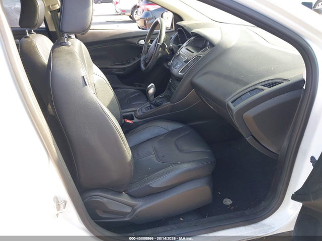 Ford FOCUS SE 2015 1FADP3F2XFL331043 Image 5