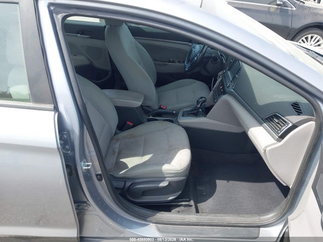5NPD84LF4HH080516 Hyundai ELANTRA SE
