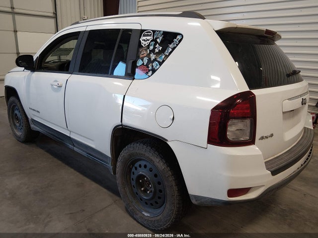 45880925 :رقم المزاد ، 1C4NJDBB4GD556632 vin ، 2016 Jeep Compass Sport مزاد بيع