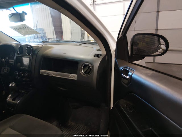 45880925 :رقم المزاد ، 1C4NJDBB4GD556632 vin ، 2016 Jeep Compass Sport مزاد بيع