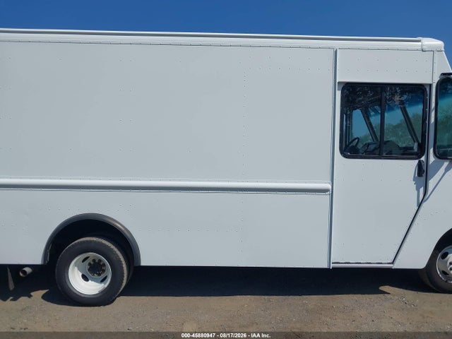 Ford E-450 Stripped 2016 1FC3E4KL4GDC18023 Image 13