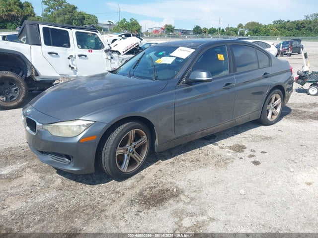 45880999 :رقم المزاد ، WBA3B1C51EK132097 vin ، 2014 Bmw 320i مزاد بيع