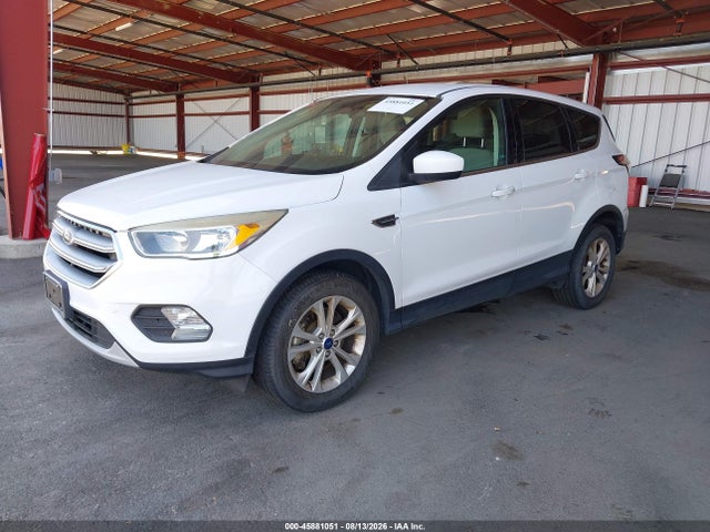 Ford ESCAPE SE 2017 1FMCU9G99HUE97737 Image 2
