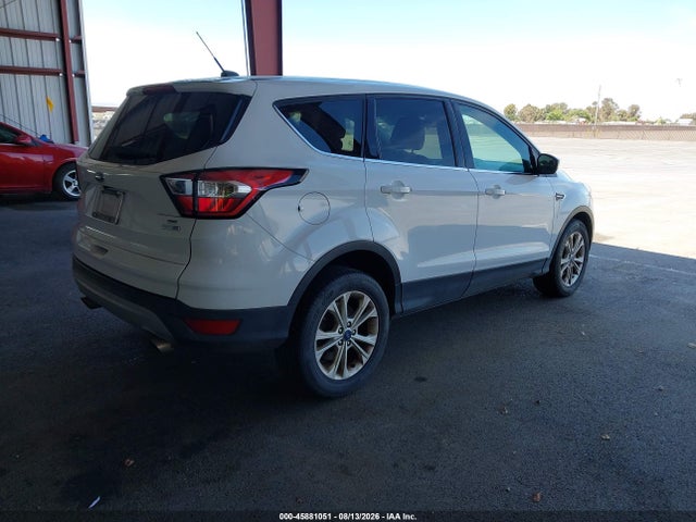 Ford ESCAPE SE 2017 1FMCU9G99HUE97737 Image 4