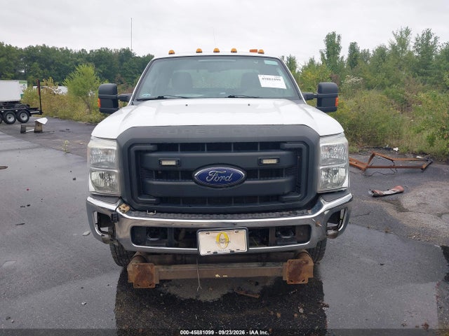 45881099 :رقم المزاد ، 1FT7X3B61FEC64174 vin ، 2015 Ford F-350 Xl مزاد بيع