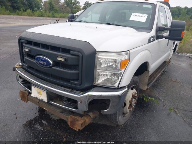 45881099 :رقم المزاد ، 1FT7X3B61FEC64174 vin ، 2015 Ford F-350 Xl مزاد بيع
