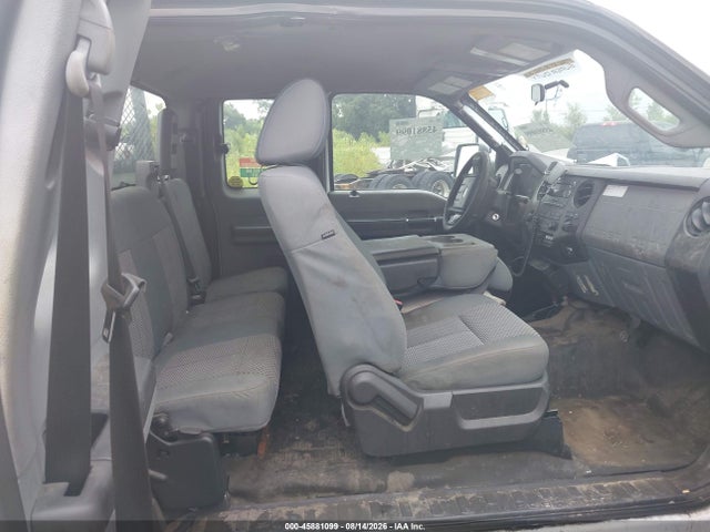 45881099 :رقم المزاد ، 1FT7X3B61FEC64174 vin ، 2015 Ford F-350 Xl مزاد بيع