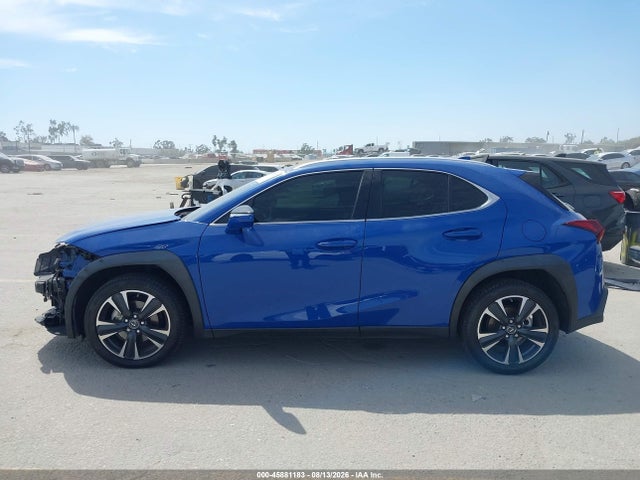 Lexus UX 250H 2023 JTHX6JBH5P2147160 Image 15