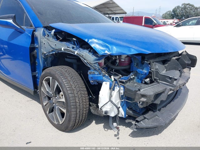 Lexus UX 250H 2023 JTHX6JBH5P2147160 Image 6