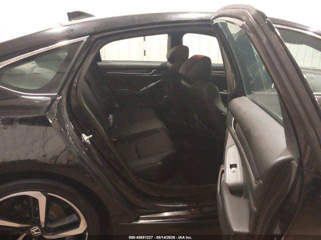 45881227 :رقم المزاد ، 1HGCV1F32JA048263 vin ، 2018 Honda Accord Sport مزاد بيع