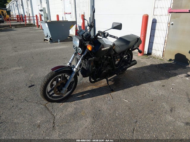 45881282 :رقم المزاد ، 1HFSC1704EA004104 vin ، 1984 Honda Vf1100 S مزاد بيع