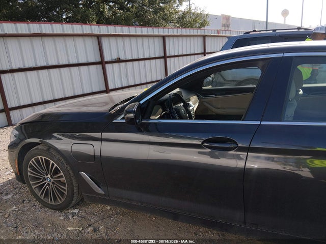 45881292 :رقم المزاد ، WBAJA9C02LCD44059 vin ، 2020 Bmw 5 Series 530e Iperformance مزاد بيع