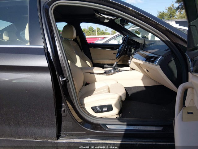 45881292 :رقم المزاد ، WBAJA9C02LCD44059 vin ، 2020 Bmw 5 Series 530e Iperformance مزاد بيع