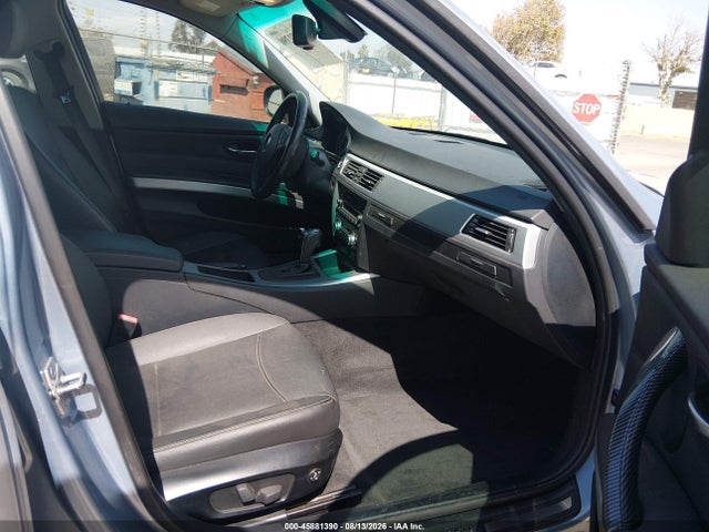 2011 Bmw 328i მანქანა იყიდება აუქციონზე, vin: WBAPH5C58BA441073, აუქციონის ნომერი: 45881390