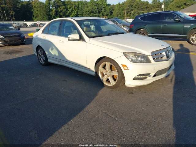 Продажа на аукционе авто 2011 Mercedes-benz C 300 Luxury/sport, vin: WDDGF5EB5BR159797, номер лота: 45881431