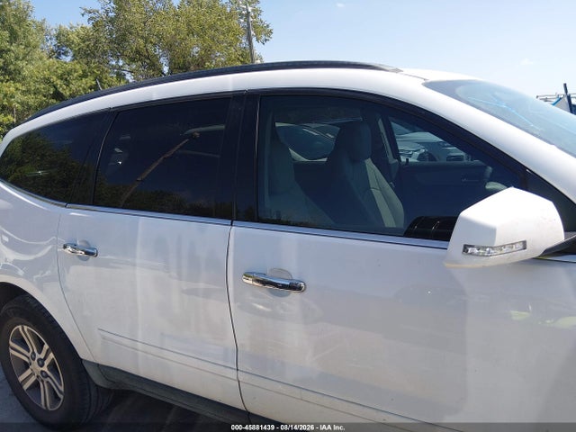 1GNKRHKD5HJ175712 Chevrolet Traverse Lt