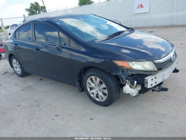 45881444 :رقم المزاد ، 2HGFB2F51CH588432 vin ، 2012 Honda Civic Lx مزاد بيع