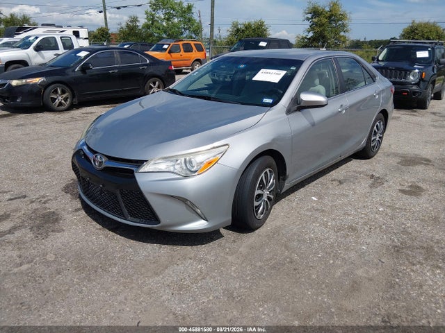 2016 Toyota Camry Le მანქანა იყიდება აუქციონზე, vin: 4T1BF1FK5GU526967, აუქციონის ნომერი: 45881580