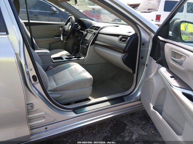 2016 Toyota Camry Le მანქანა იყიდება აუქციონზე, vin: 4T1BF1FK5GU526967, აუქციონის ნომერი: 45881580
