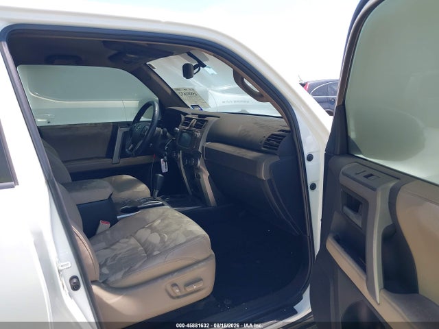 Toyota 4runner Sr5 Premium 2019 JTEZU5JR6K5199563 Image 5