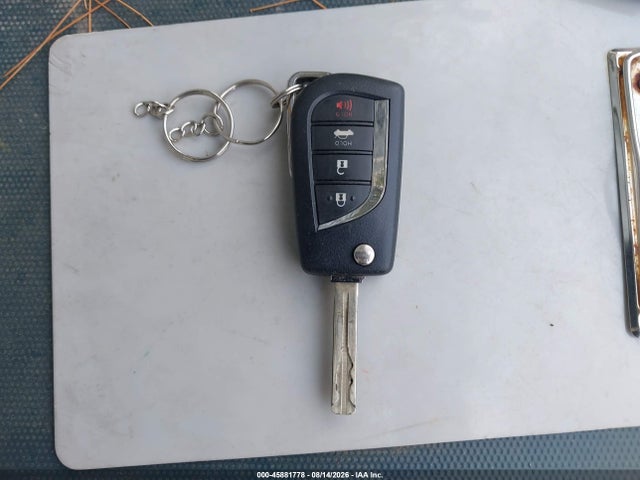 45881778 :رقم المزاد ، 4T1G11AK0LU328111 vin ، 2020 Toyota Camry Se مزاد بيع