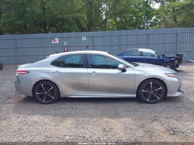 45881778 :رقم المزاد ، 4T1G11AK0LU328111 vin ، 2020 Toyota Camry Se مزاد بيع