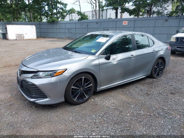 45881778 :رقم المزاد ، 4T1G11AK0LU328111 vin ، 2020 Toyota Camry Se مزاد بيع