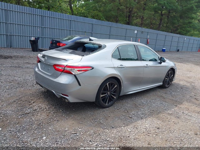 45881778 :رقم المزاد ، 4T1G11AK0LU328111 vin ، 2020 Toyota Camry Se مزاد بيع