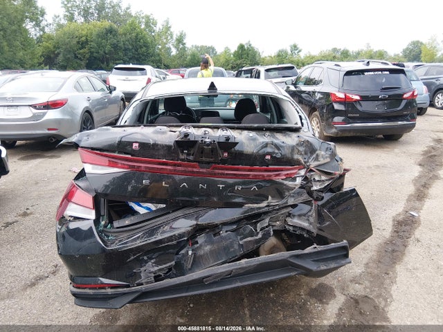 45881815 :رقم المزاد ، 5NPLL4AG5MH036587 vin ، 2021 Hyundai Elantra Se مزاد بيع