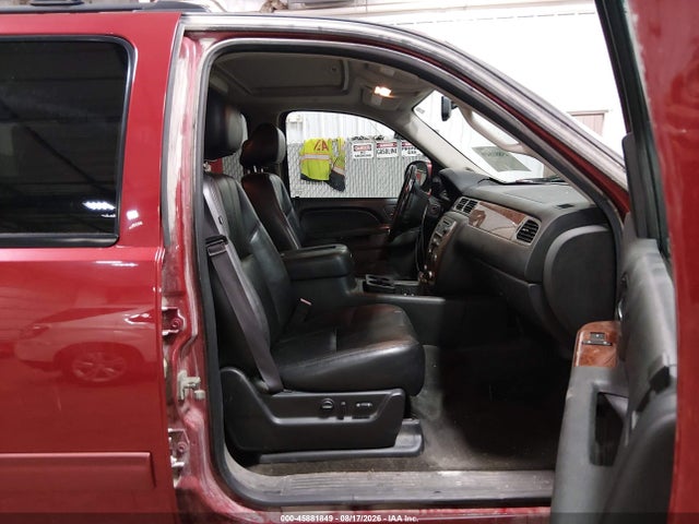 2014 Chevrolet Suburban Lt მანქანა იყიდება აუქციონზე, vin: 1GNSKJE70ER172313, აუქციონის ნომერი: 45881849