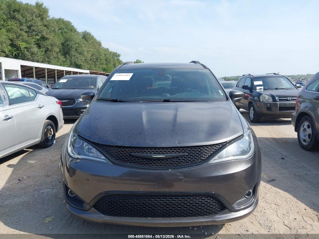 2018 Chrysler Pacifica Touring L მანქანა იყიდება აუქციონზე, vin: 2C4RC1BG9JR261875, აუქციონის ნომერი: 45881884