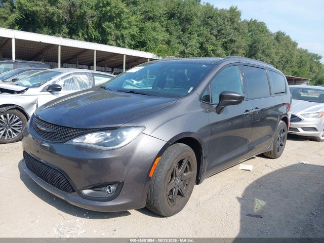 2018 Chrysler Pacifica Touring L მანქანა იყიდება აუქციონზე, vin: 2C4RC1BG9JR261875, აუქციონის ნომერი: 45881884