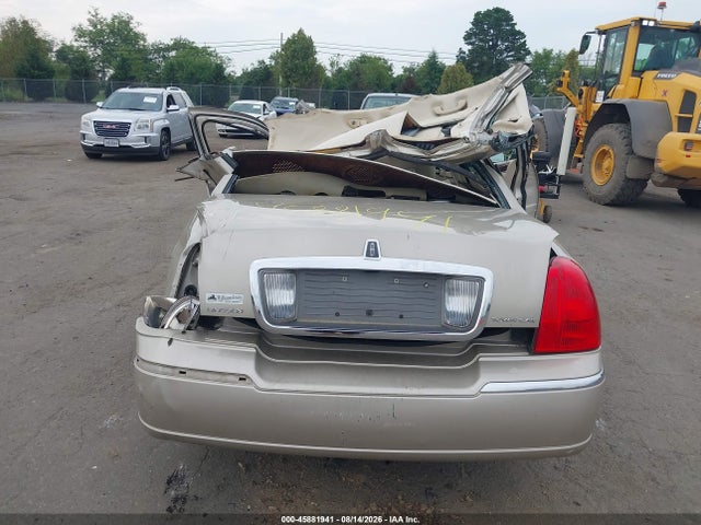 Продажа на аукционе авто 2007 Lincoln Town Car Signature Limited, vin: 1LNHM82W57Y638596, номер лота: 45881941
