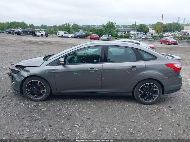 Ford FOCUS SE 2014 1FADP3F2XEL201715 Image 14