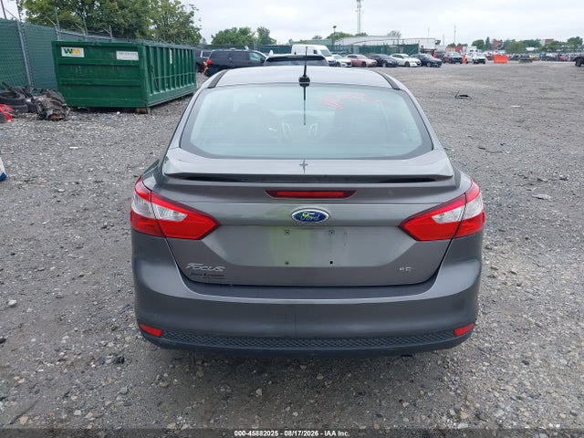 Ford FOCUS SE 2014 1FADP3F2XEL201715 Image 16
