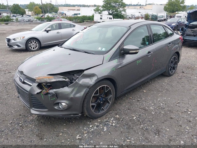 Ford FOCUS SE 2014 1FADP3F2XEL201715 Image 2