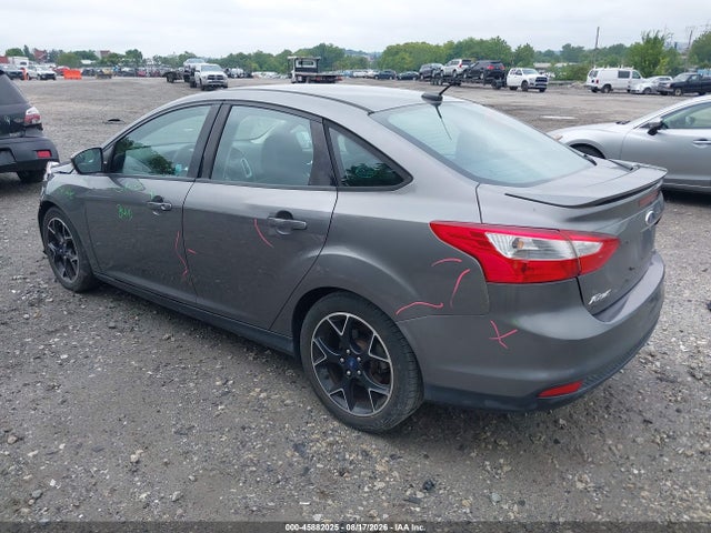Ford FOCUS SE 2014 1FADP3F2XEL201715 Image 3