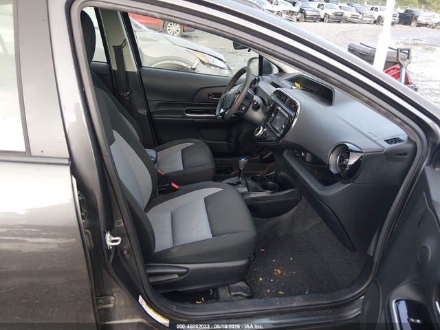 45882033 :رقم المزاد ، JTDKDTB38K1623644 vin ، 2019 Toyota Prius C Le مزاد بيع