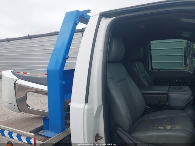 45882053 :رقم المزاد ، 1FDUF5GT9BEA02344 vin ، 2011 Ford F-550 Chassis Xl مزاد بيع