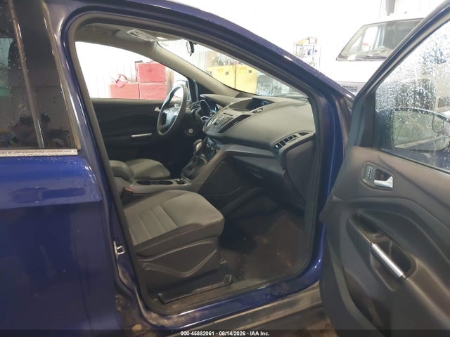 Продажа на аукционе авто 2016 Ford Escape Se, vin: 1FMCU9GX4GUC83932, номер лота: 45882061