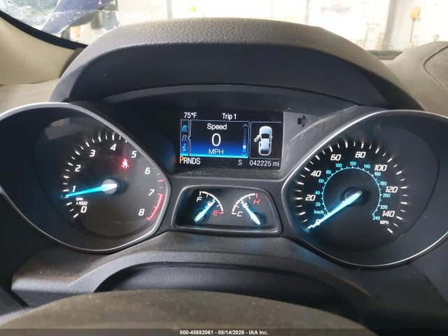 Продажа на аукционе авто 2016 Ford Escape Se, vin: 1FMCU9GX4GUC83932, номер лота: 45882061