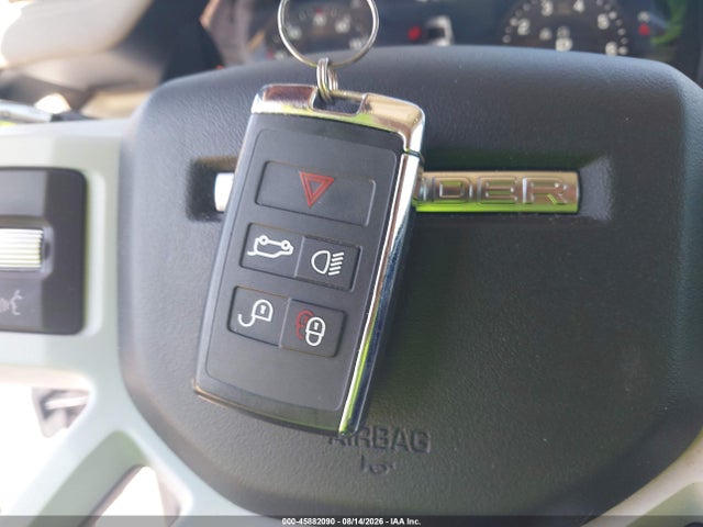 Продажа на аукционе авто 2022 Land Rover Defender 110 S, vin: SALEJERX8N2099686, номер лота: 45882090