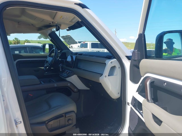 Продажа на аукционе авто 2022 Land Rover Defender 110 S, vin: SALEJERX8N2099686, номер лота: 45882090
