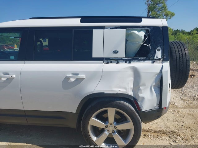Продажа на аукционе авто 2022 Land Rover Defender 110 S, vin: SALEJERX8N2099686, номер лота: 45882090