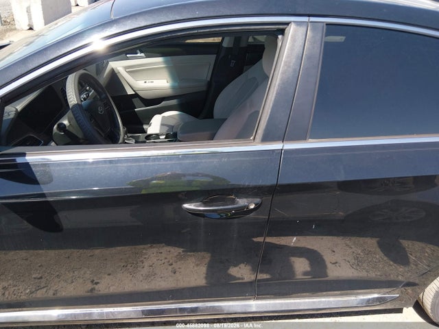 Продажа на аукционе авто 2015 Hyundai Sonata Sport, vin: 5NPE34AF7FH098060, номер лота: 45882098