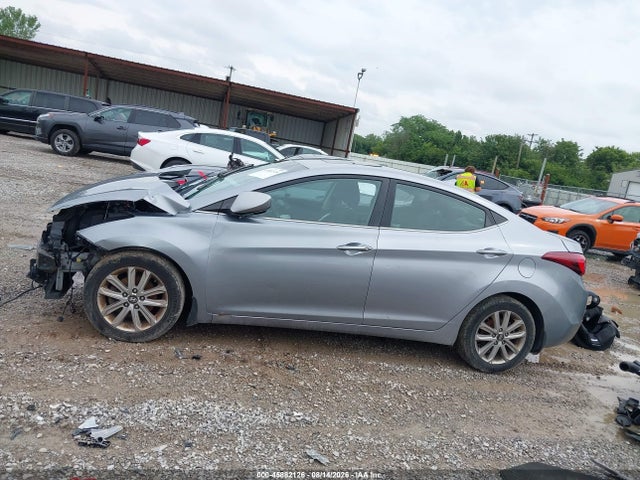 Продажа на аукционе авто 2015 Hyundai Elantra Se, vin: 5NPDH4AE7FH557592, номер лота: 45882126