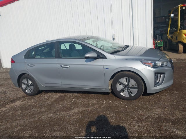 Продаж на аукціоні авто 2020 Hyundai Ioniq Hybrid Blue, vin: KMHC65LCXLU220754, номер лоту: 45882229
