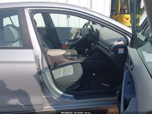 Продаж на аукціоні авто 2020 Hyundai Ioniq Hybrid Blue, vin: KMHC65LCXLU220754, номер лоту: 45882229