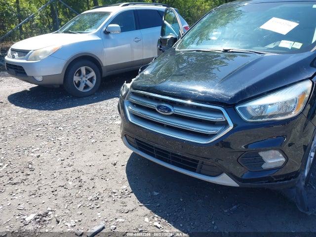 Продаж на аукціоні авто 2017 Ford Escape Se, vin: 1FMCU9G95HUB46274, номер лоту: 45882256